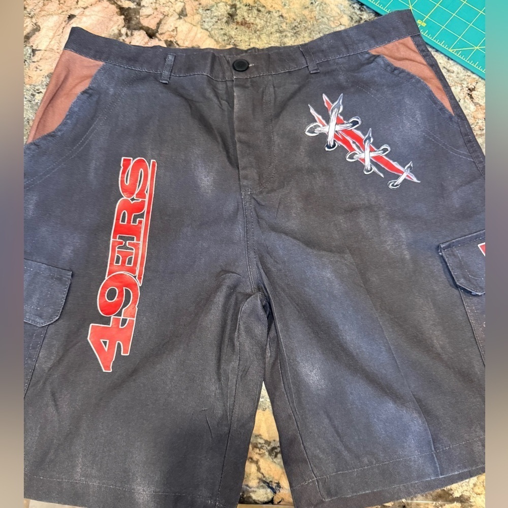 San Francisco 49ers Men’s Sz XL Gray Cargo Shorts Wally